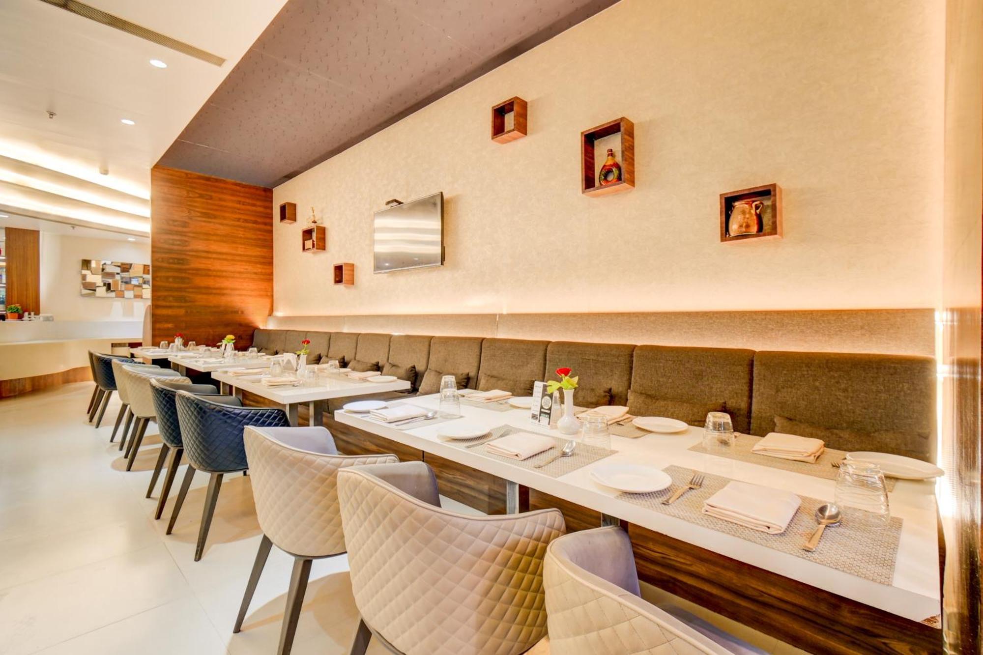 The Ssk Solitaire Hotel & Banquets Nashik Exterior photo
