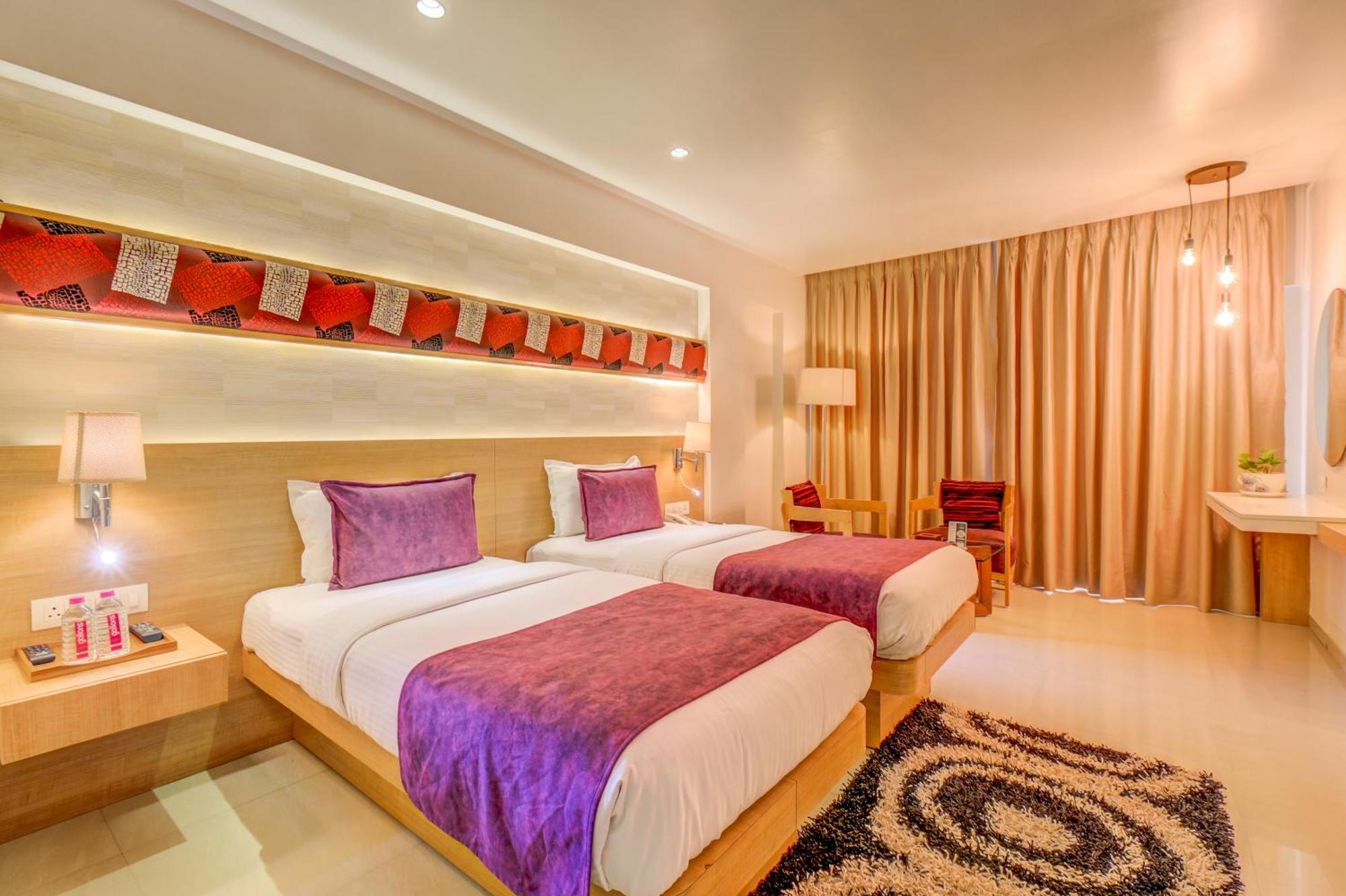 The Ssk Solitaire Hotel & Banquets Nashik Exterior photo